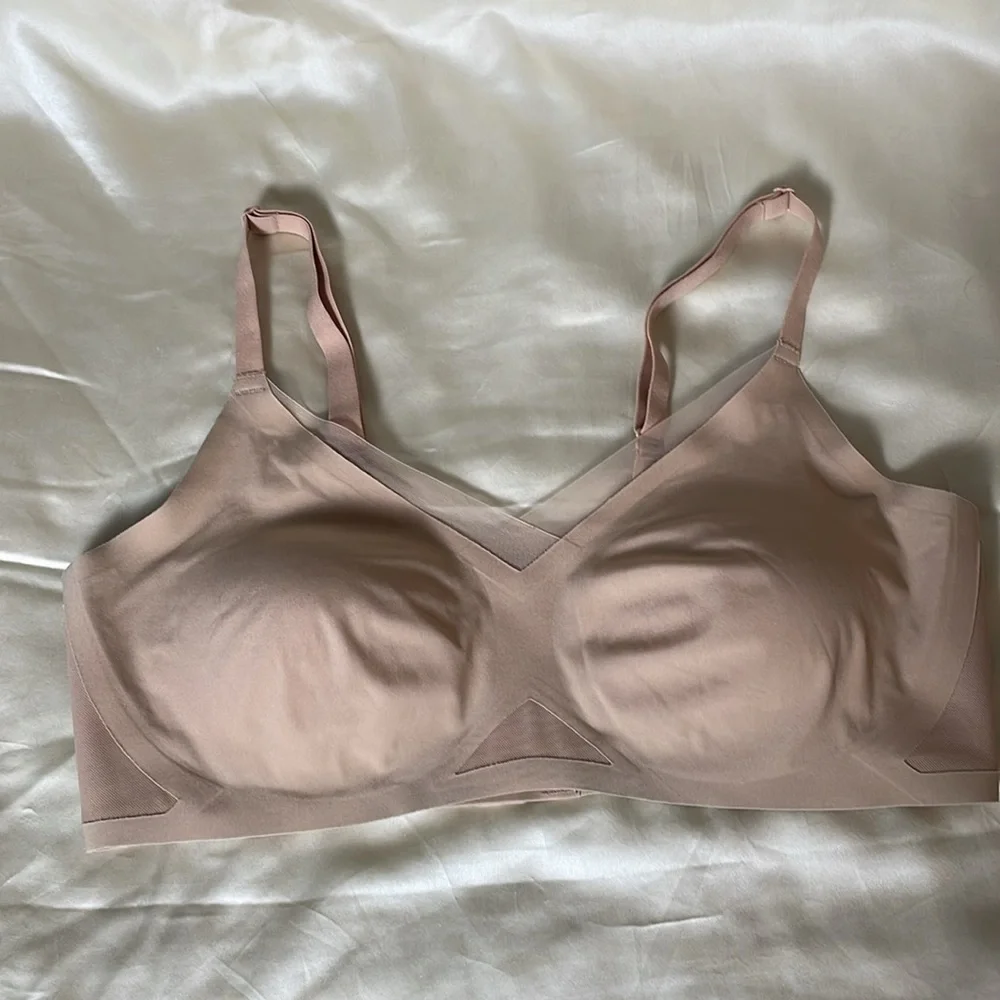 Honeylove - Set of 3 Black and Sand  Seamless Bras - Picture 7 of 13